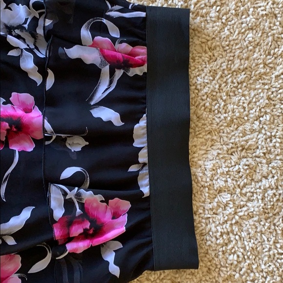 Black House White Market skirt - Picture 3 of 3